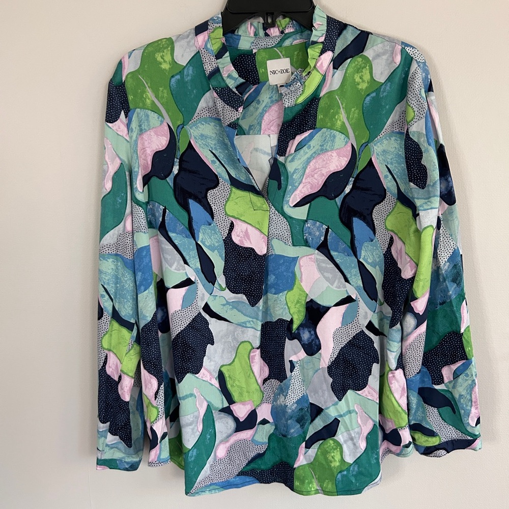 NIC+ZOE Colorful Abstract Popover Statement Blouse Breathable Artsy Office Top M - Picture 4 of 14